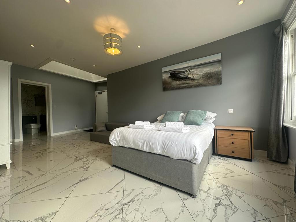 Aspire 860 Hotel โคล์เชสเตอร์ ภายนอก รูปภาพ